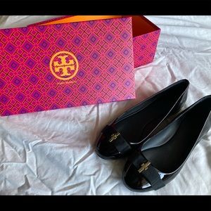Tory Burch Black Patent Bow Tie Leather Flats